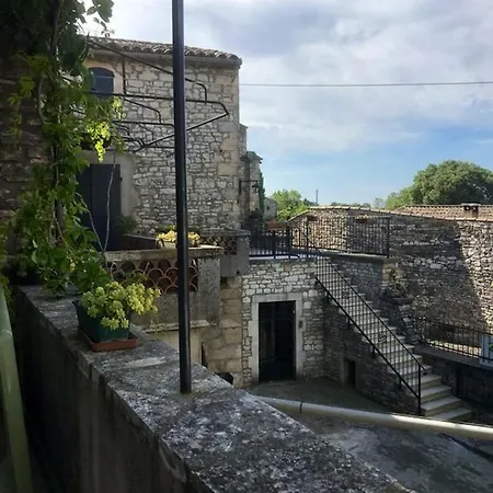 Location Chaleureuse A Avec Piscine Partagee Дом отдыха Orgnac-l'Aven