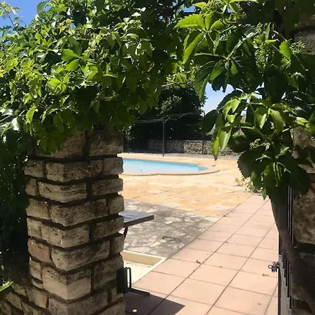 Location Chaleureuse A Avec Piscine Partagee Дом отдыха