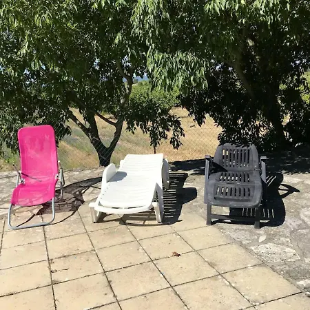 Дом отдыха Location Chaleureuse A Avec Piscine Partagee
