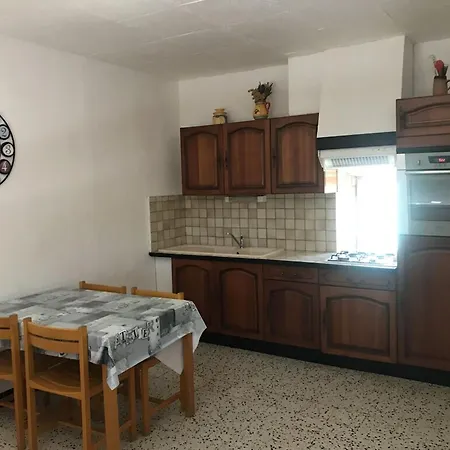 Location Chaleureuse à Avec Piscine Partagée Orgnac-lʼAven